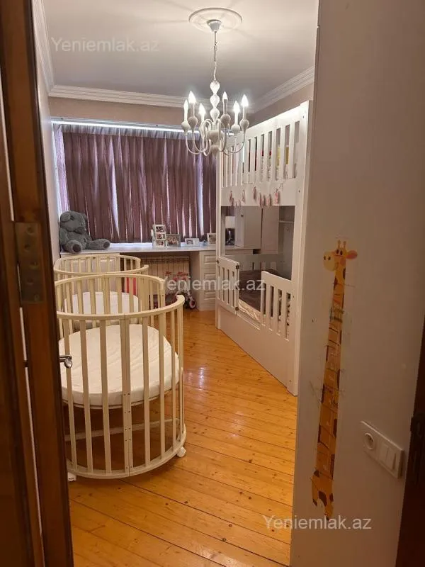 Satılır 4 otaqlı yeni tikili 115 m²