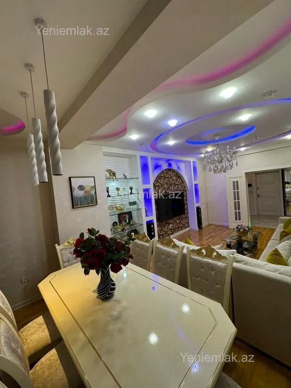 Satılır 2 otaqlı yeni tikili 110 m²