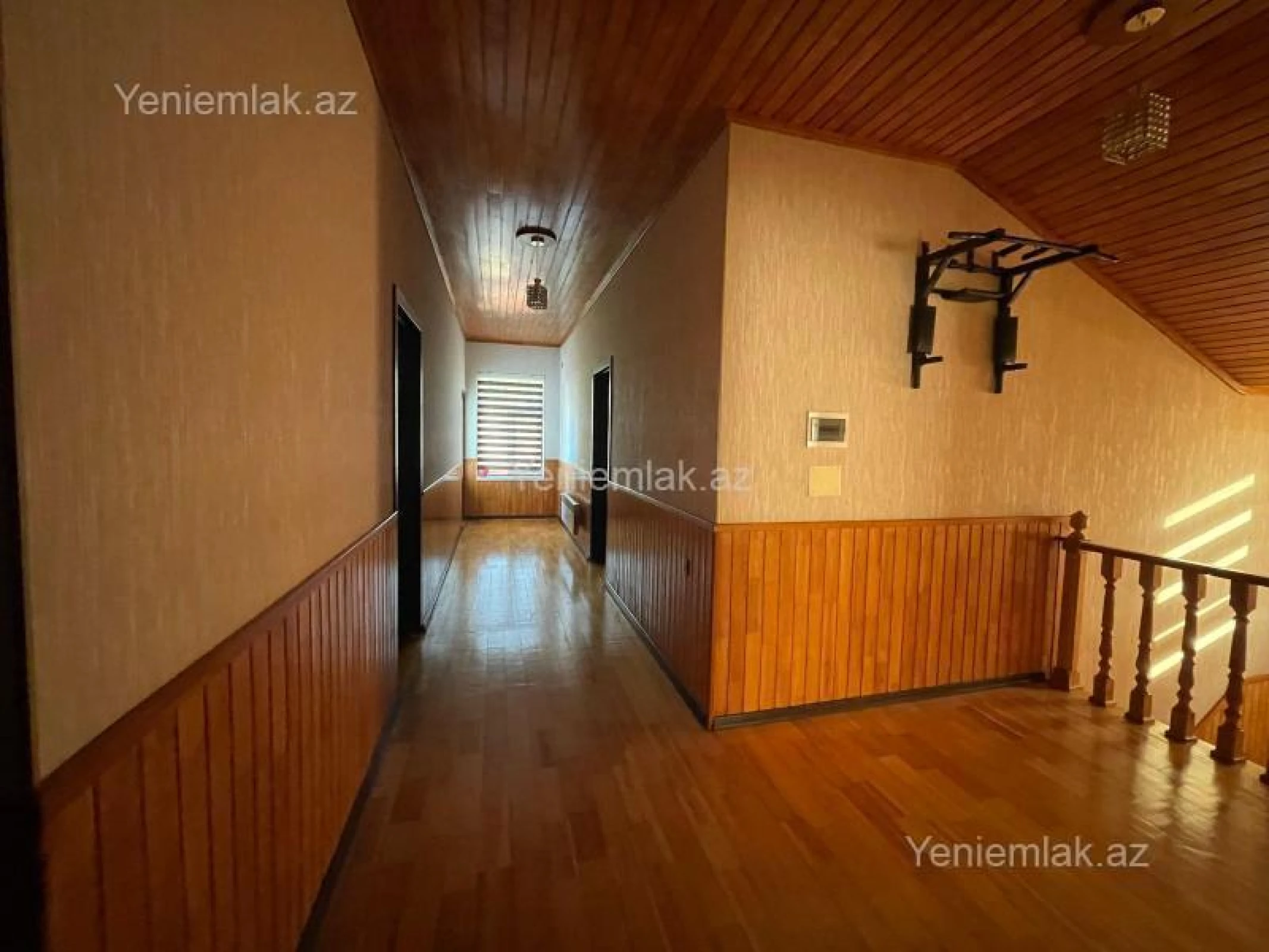 Satılır 5 otaqlı həyət evi 280 m²