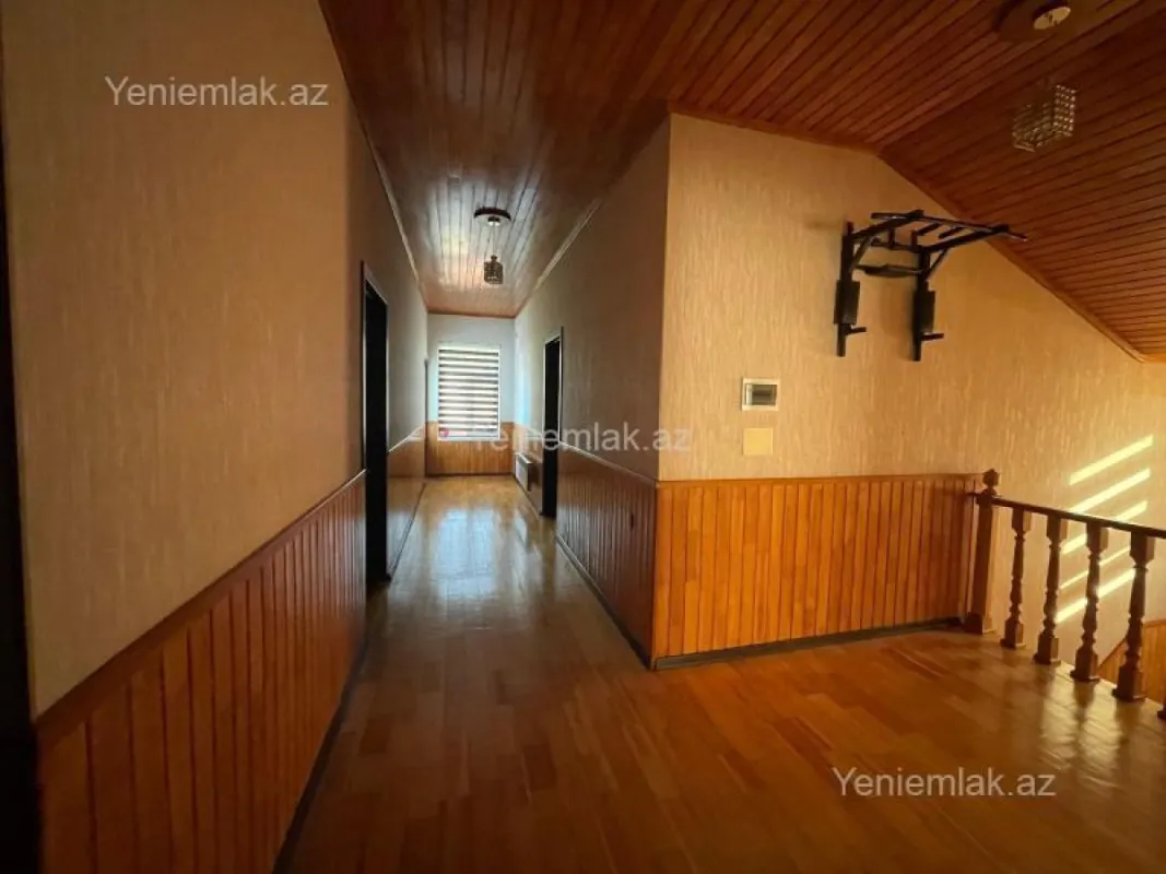 Satılır 5 otaqlı həyət evi 280 m²