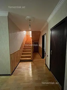 Satılır 5 otaqlı həyət evi 280 m²