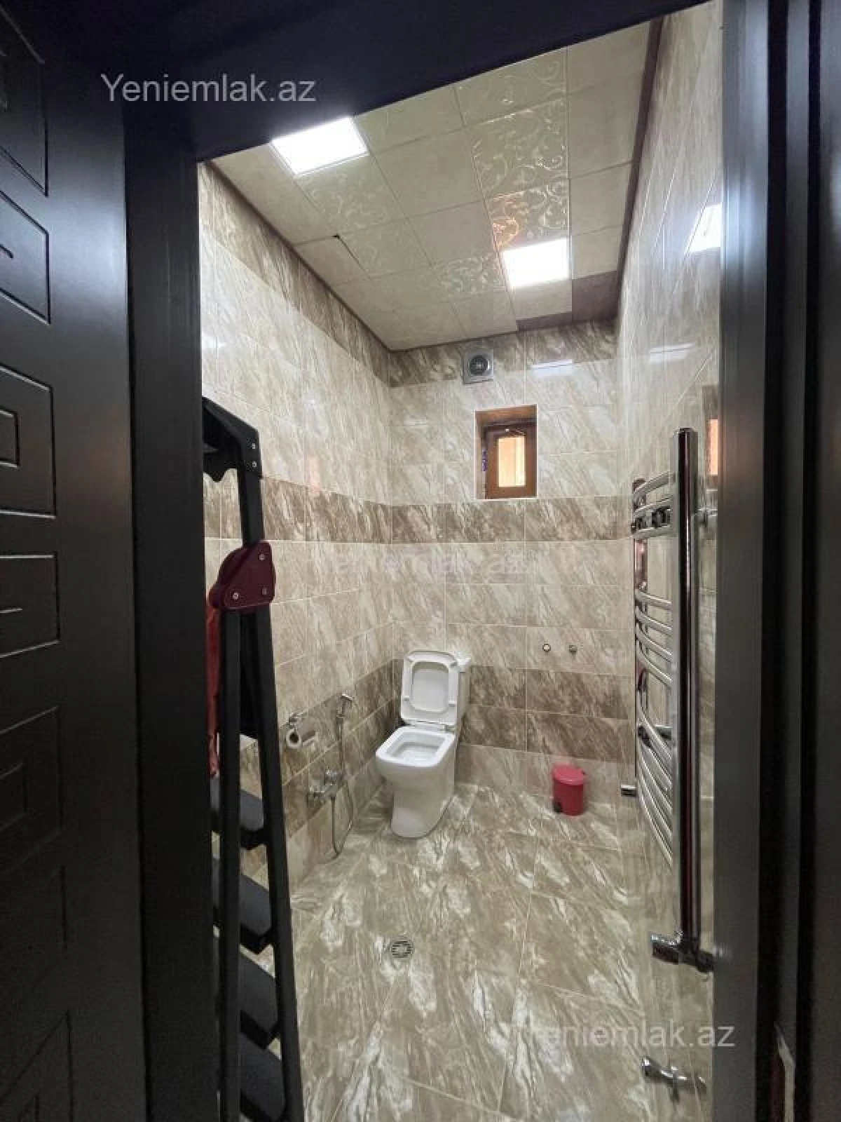 Satılır 5 otaqlı həyət evi 280 m²
