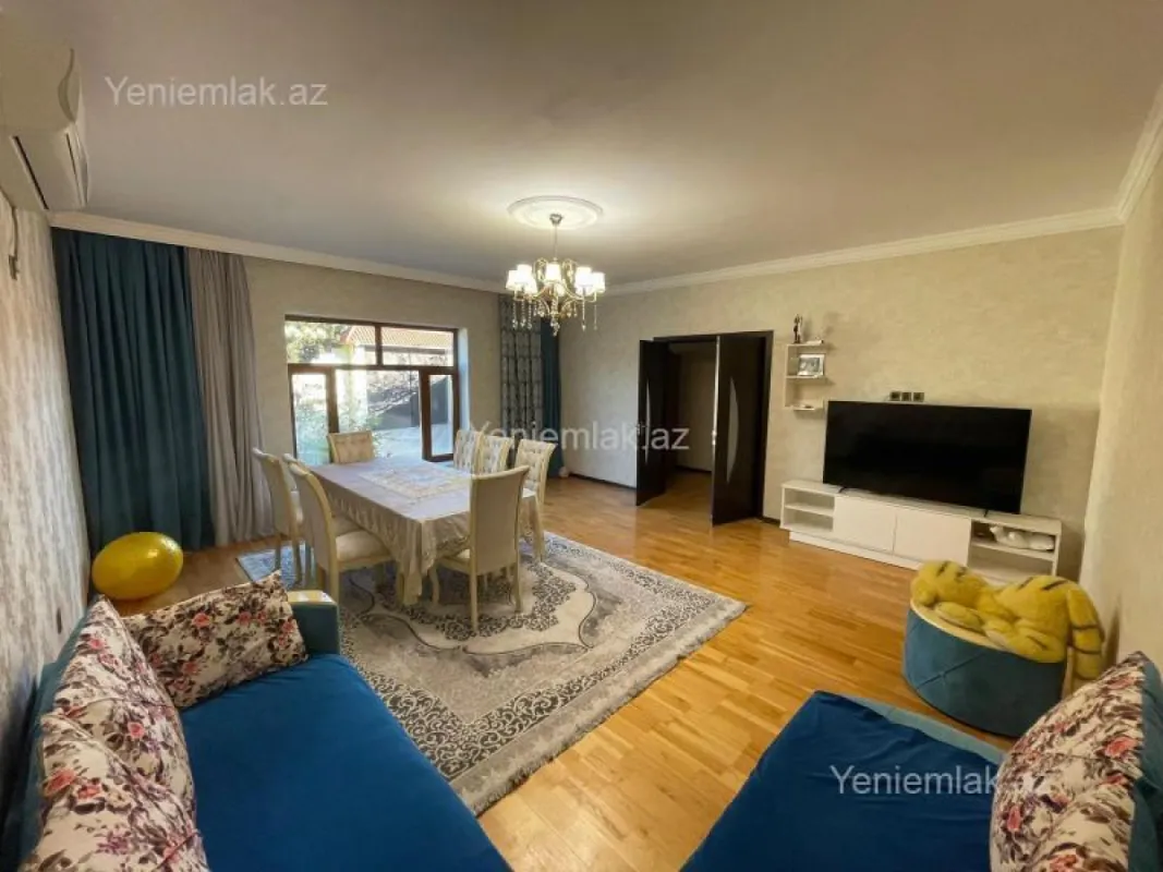 Satılır 5 otaqlı həyət evi 280 m²