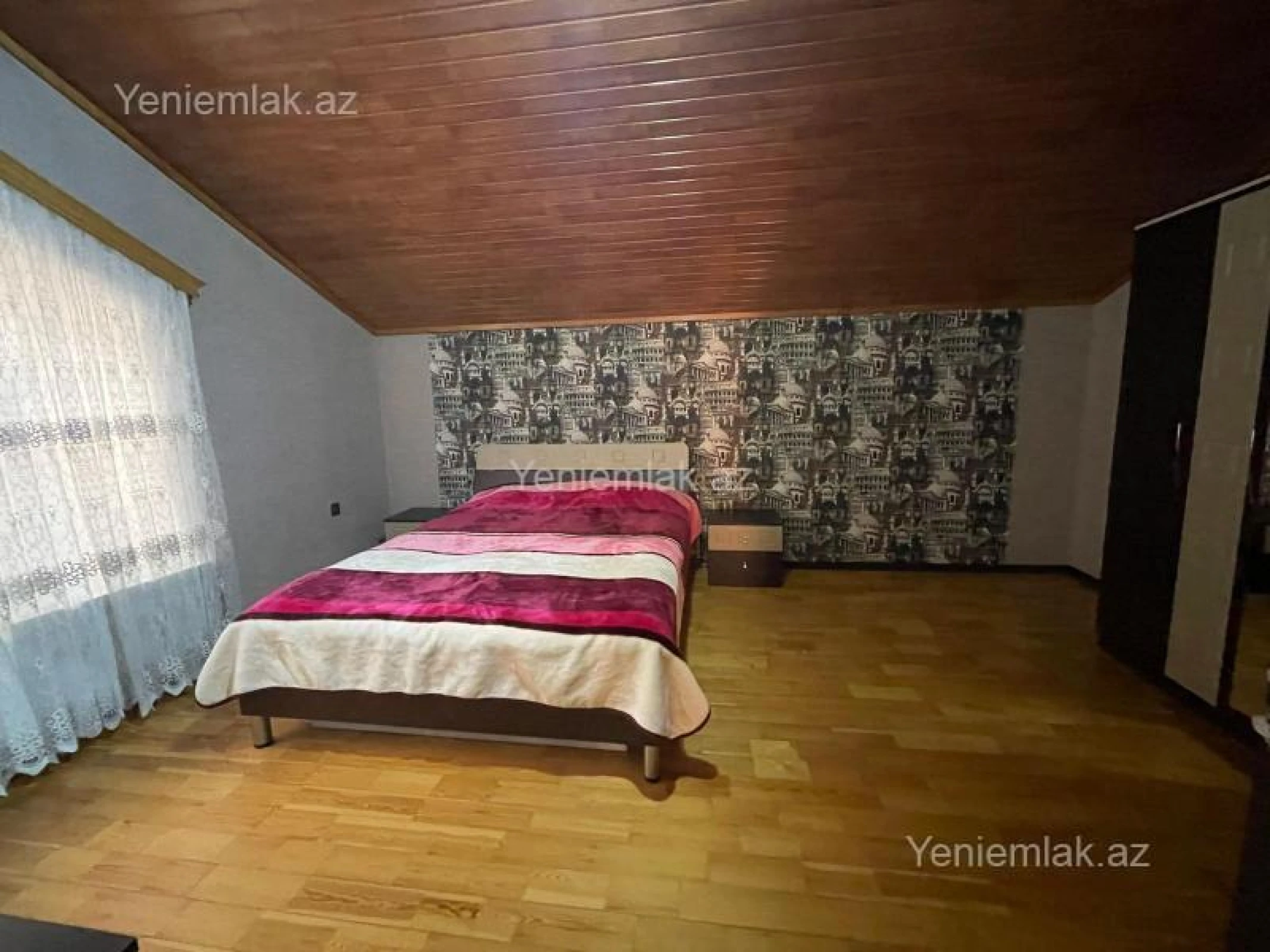 Satılır 5 otaqlı həyət evi 280 m²