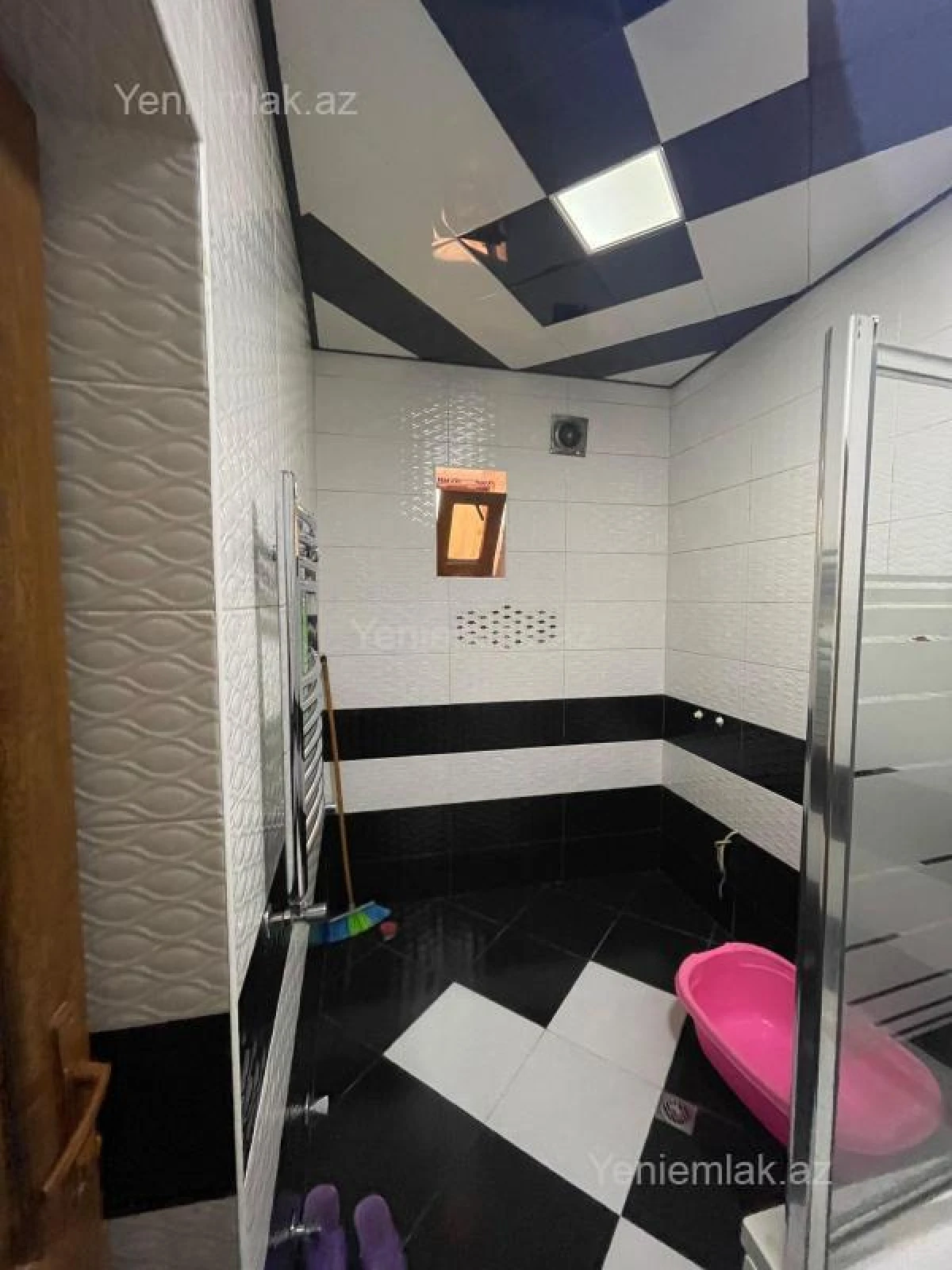 Satılır 5 otaqlı həyət evi 280 m²