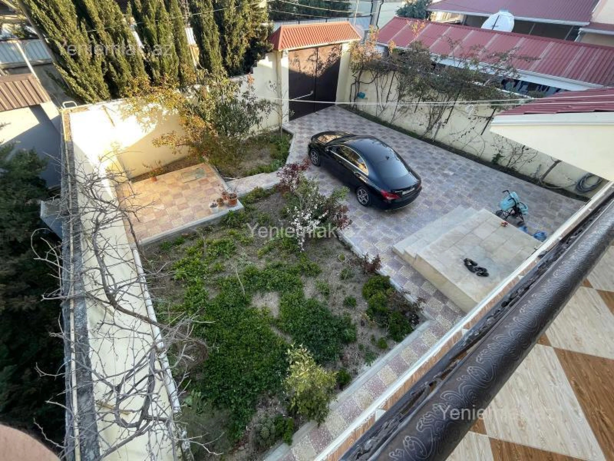 Satılır 5 otaqlı həyət evi 280 m²