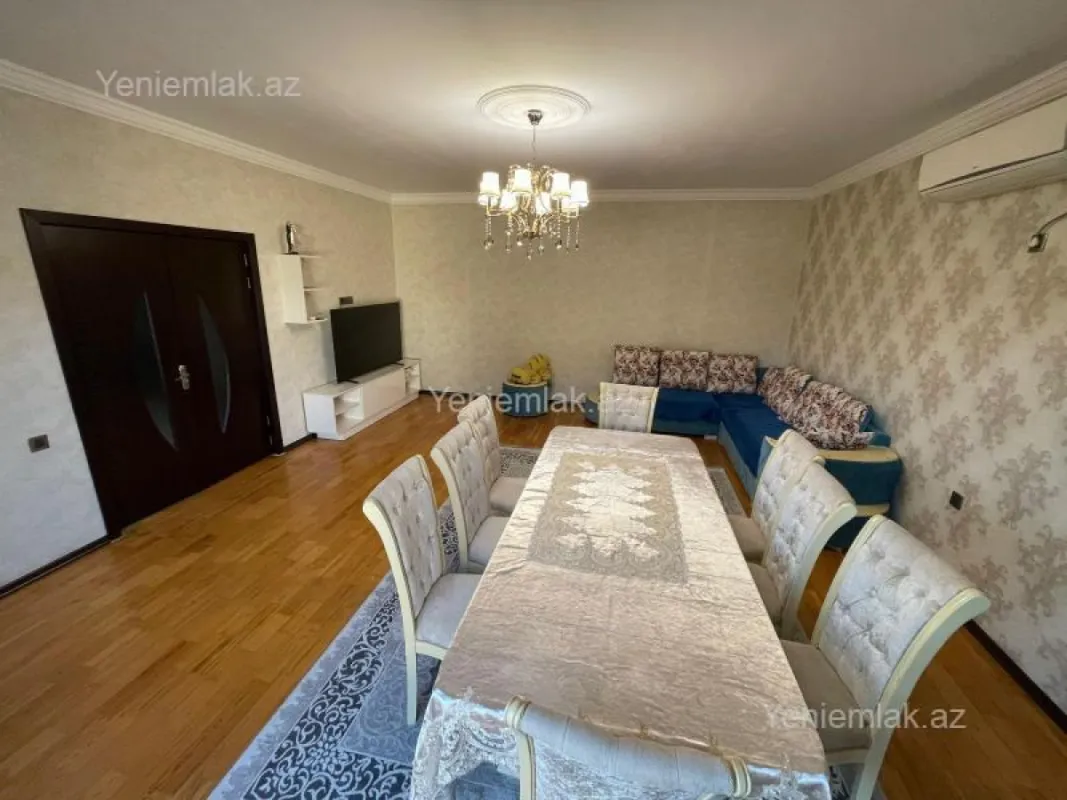 Satılır 5 otaqlı həyət evi 280 m²