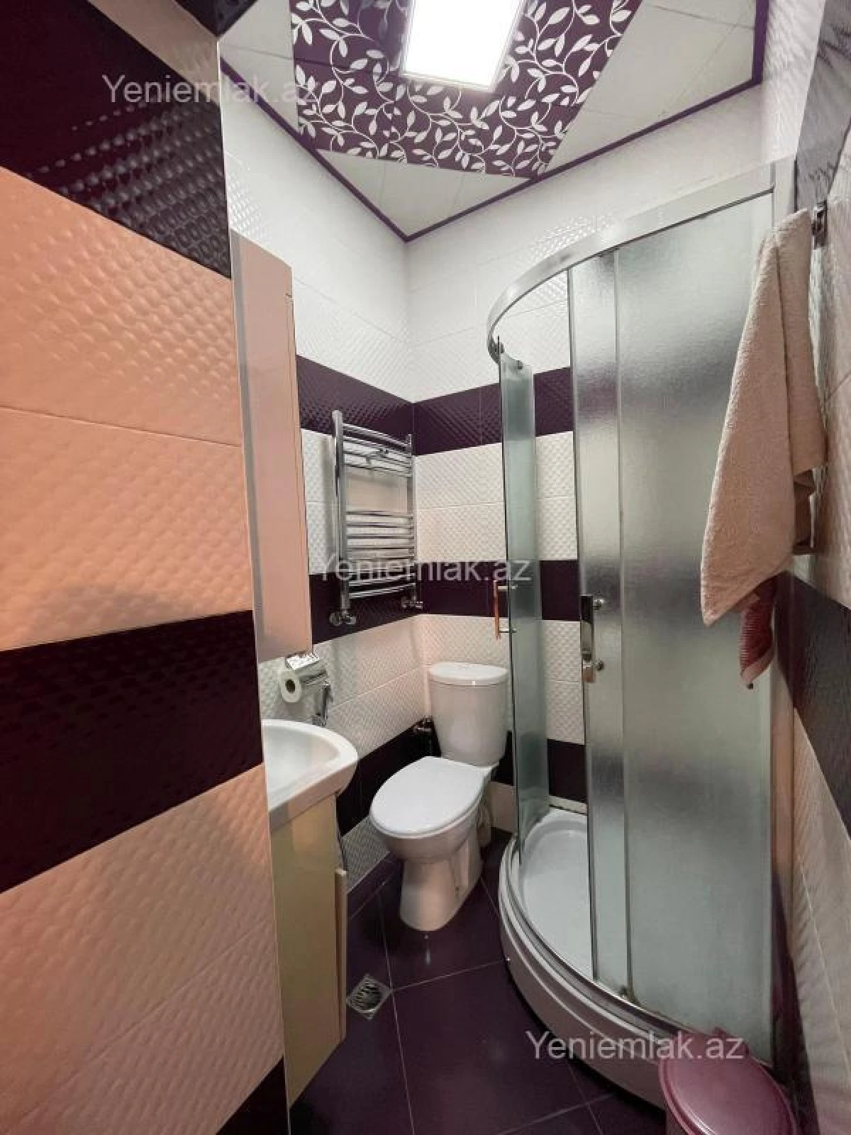 Satılır 5 otaqlı həyət evi 280 m²