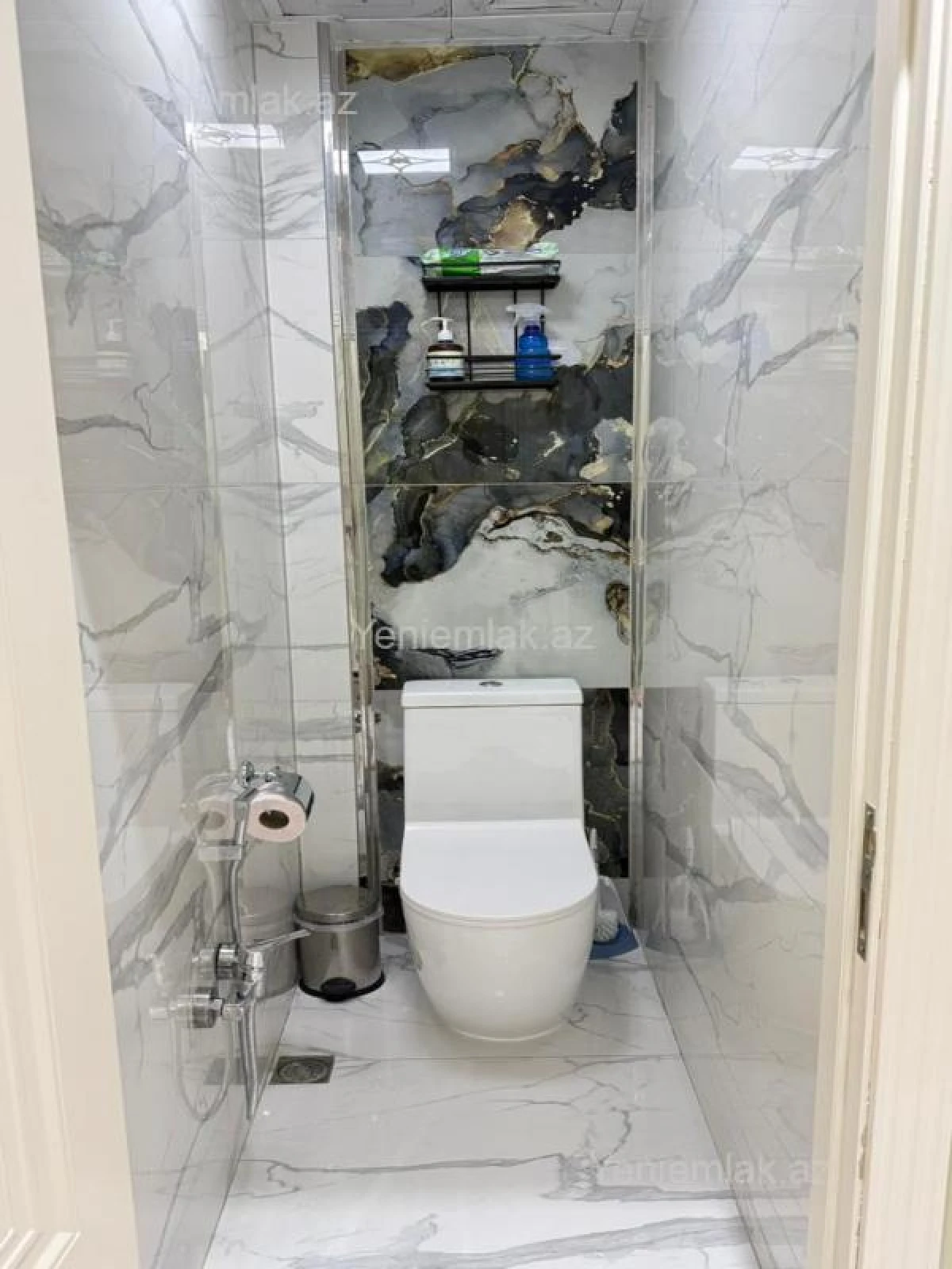 Satılır 4 otaqlı köhnə tikili 157 m²