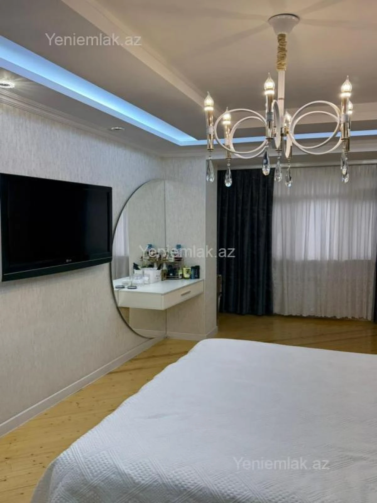 Satılır 4 otaqlı köhnə tikili 157 m²