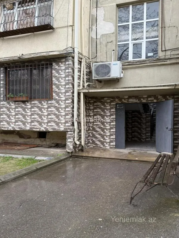 Satılır 4 otaqlı köhnə tikili 157 m²