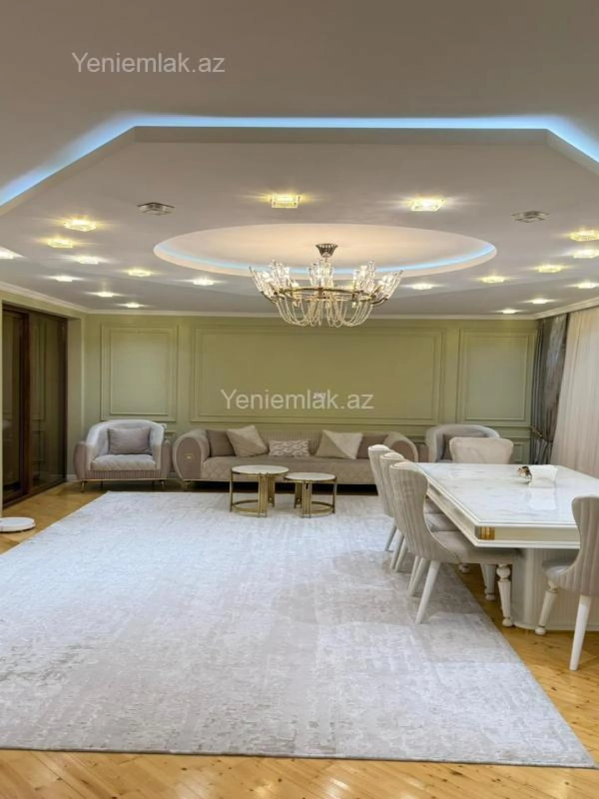 Satılır 4 otaqlı köhnə tikili 157 m²