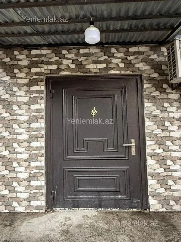 Satılır 4 otaqlı köhnə tikili 157 m²