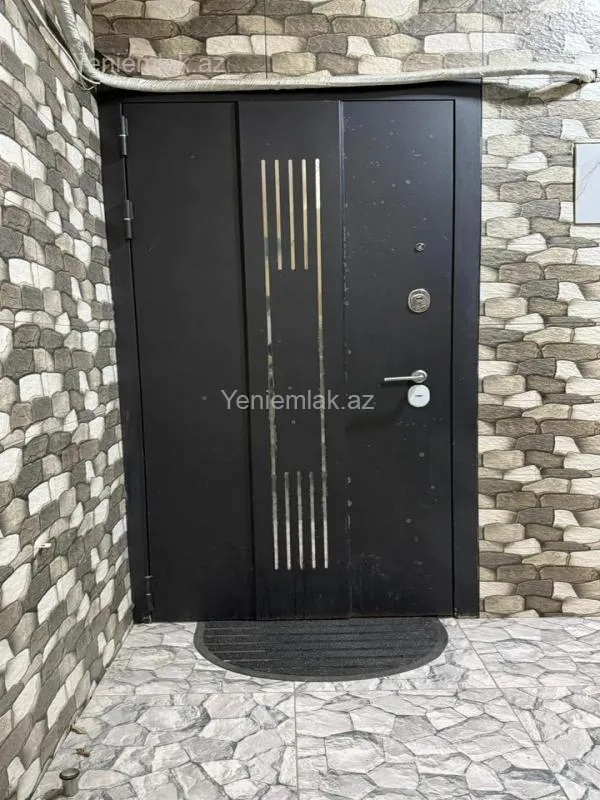 Satılır 4 otaqlı köhnə tikili 157 m²