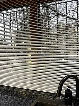 Satılır 4 otaqlı köhnə tikili 157 m²