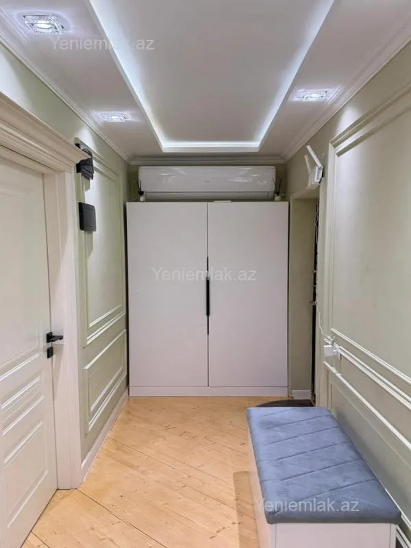 Satılır 4 otaqlı köhnə tikili 157 m²
