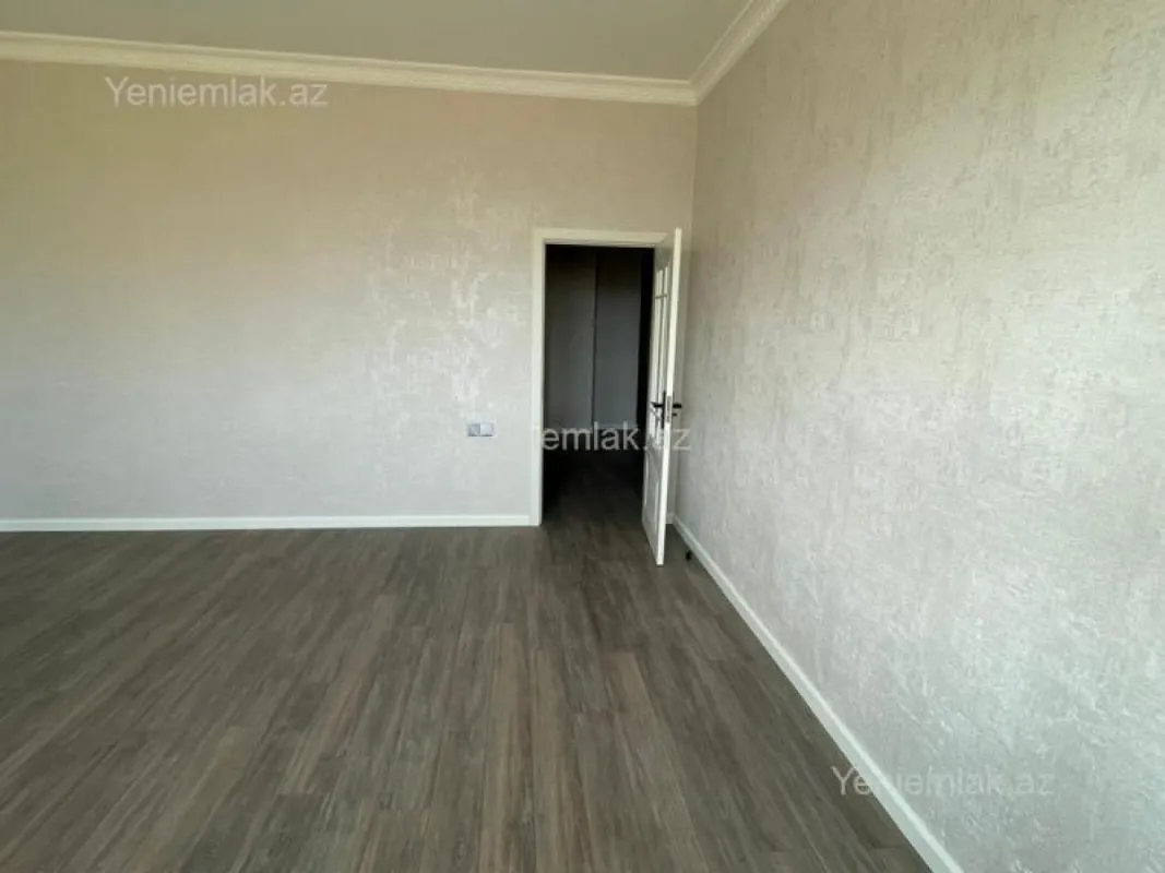 Satılır 3 otaqlı yeni tikili 130 m²