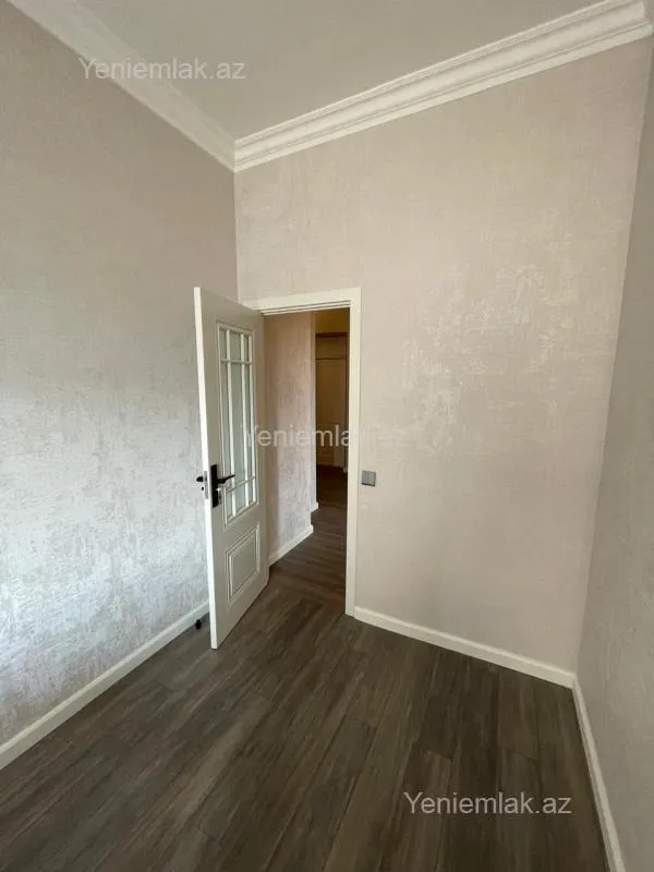 Satılır 3 otaqlı yeni tikili 130 m²