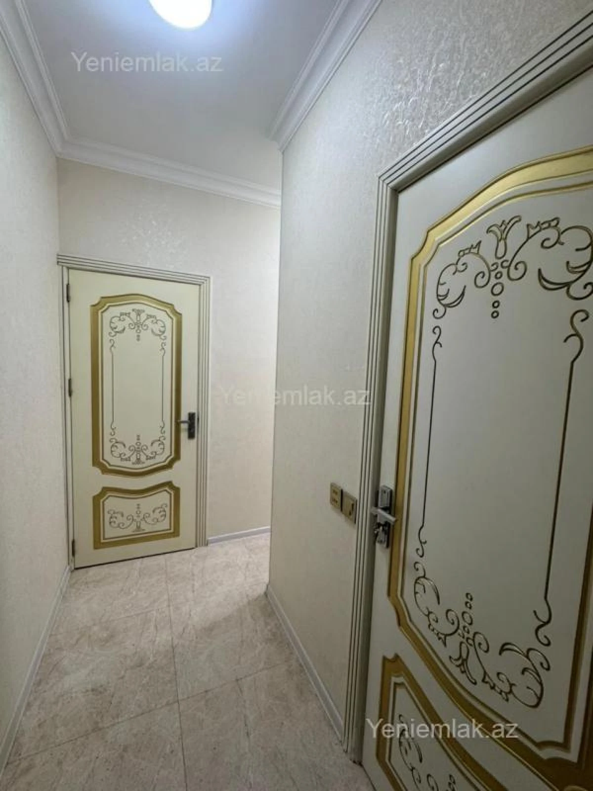 Satılır 2 otaqlı köhnə tikili 55 m²