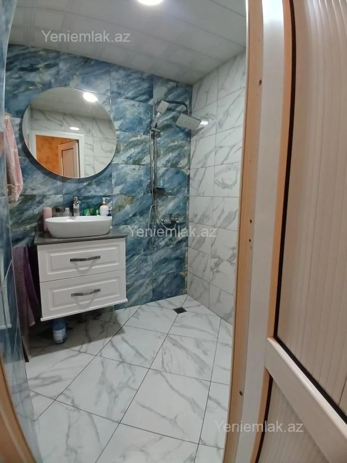 Satılır 2 otaqlı köhnə tikili 60 m²
