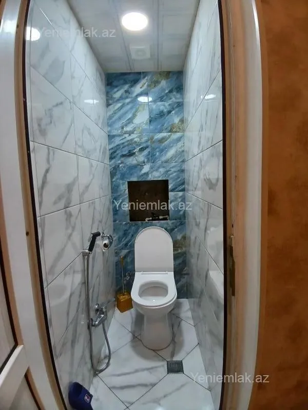 Satılır 2 otaqlı köhnə tikili 60 m²