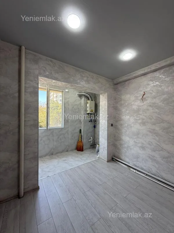 Satılır 1 otaqlı köhnə tikili 40 m²