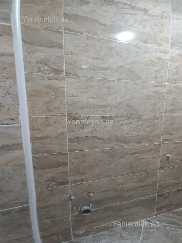 Satılır 3 otaqlı yeni tikili 70 m²