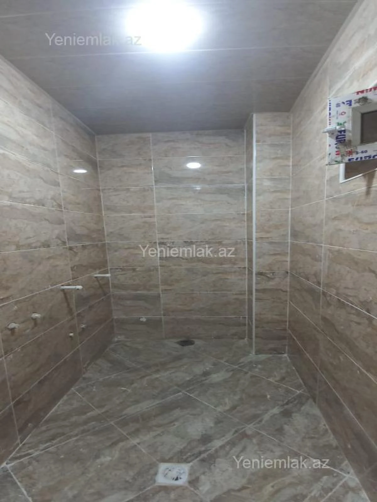 Satılır 3 otaqlı yeni tikili 70 m²