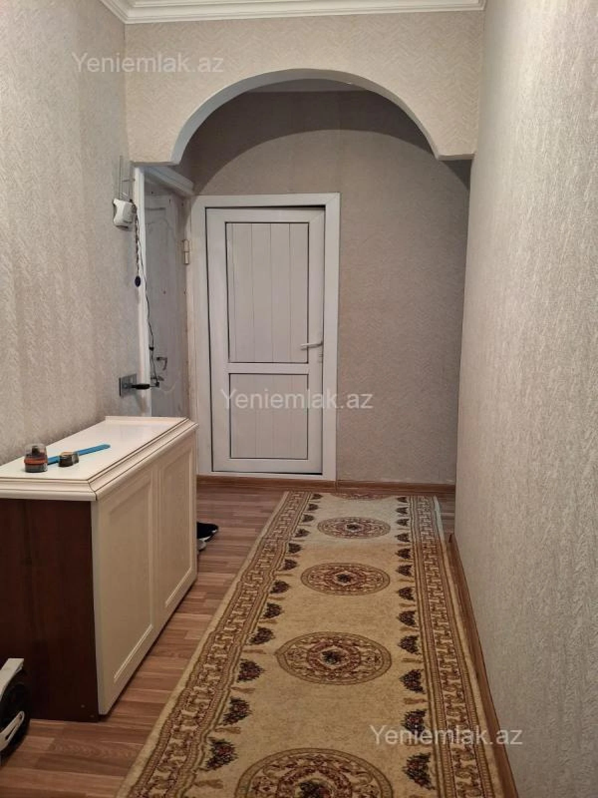 Satılır 2 otaqlı köhnə tikili 75 m²
