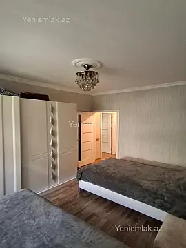 Satılır 2 otaqlı köhnə tikili 75 m²