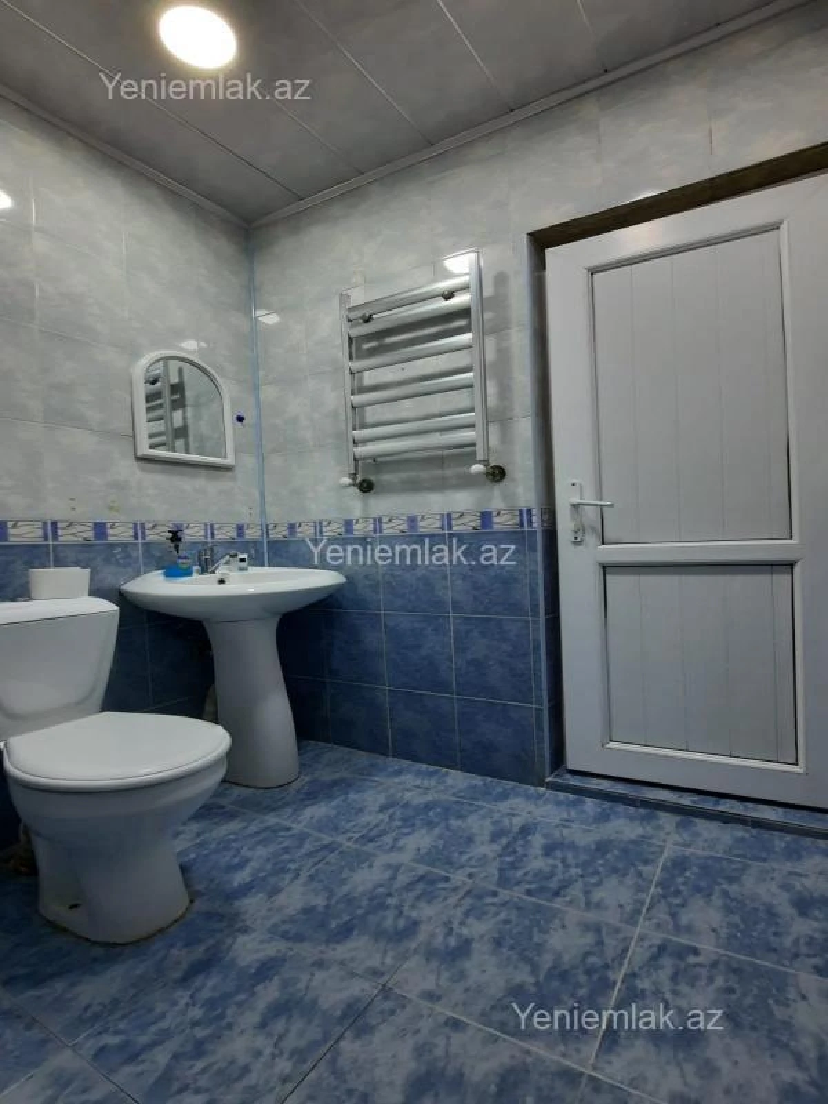 Satılır 2 otaqlı köhnə tikili 75 m²