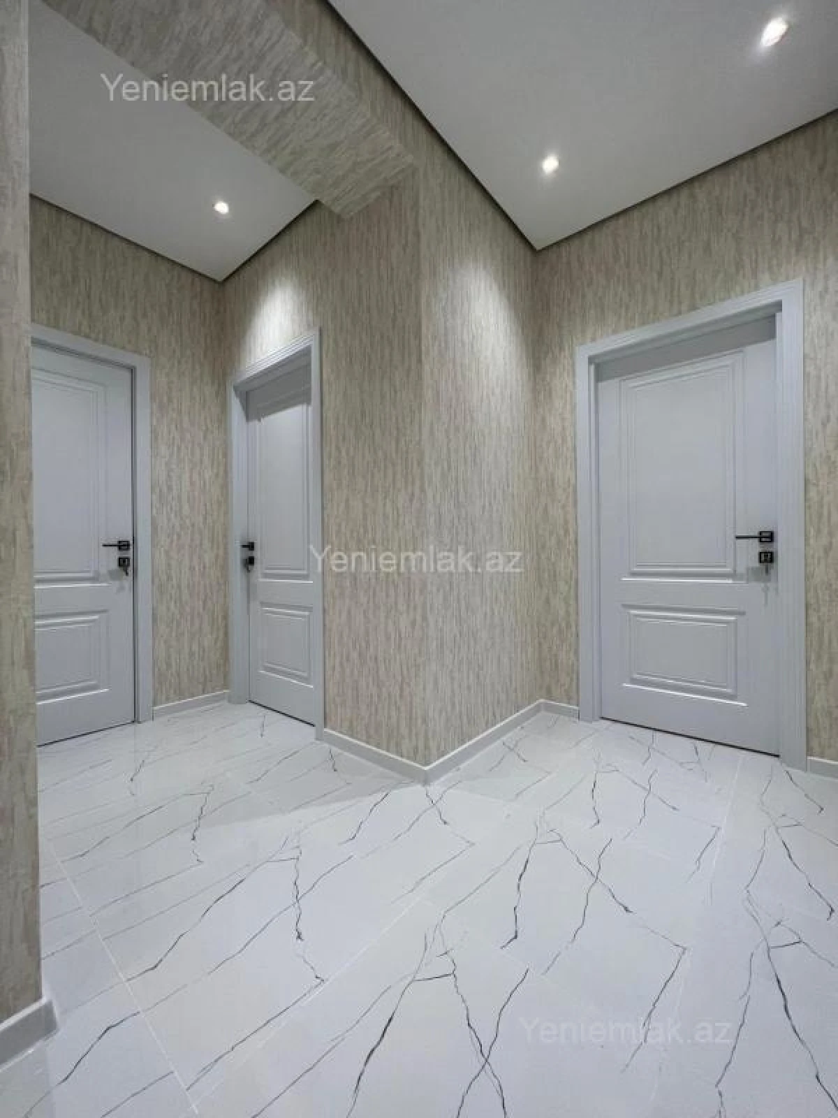 Satılır 3 otaqlı yeni tikili 82 m²