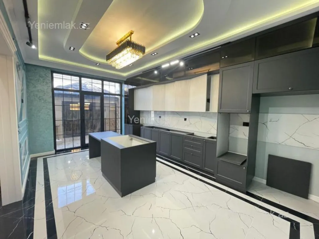 Satılır 6 otaqlı həyət evi 290 m²