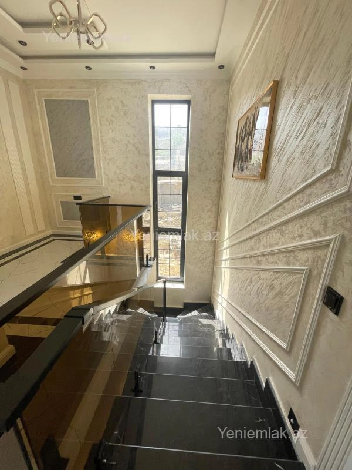 Satılır 6 otaqlı həyət evi 290 m²