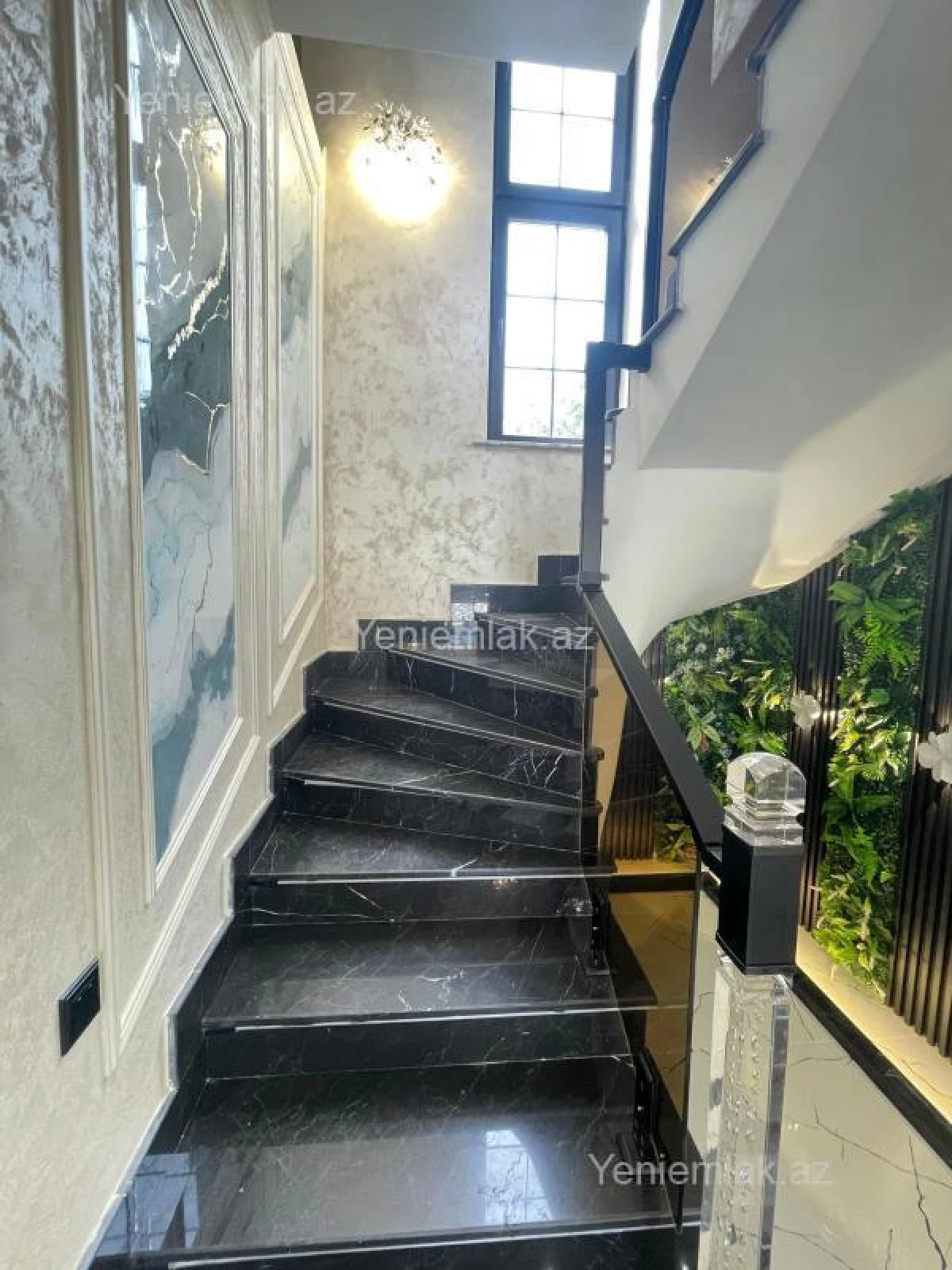 Satılır 6 otaqlı həyət evi 290 m²