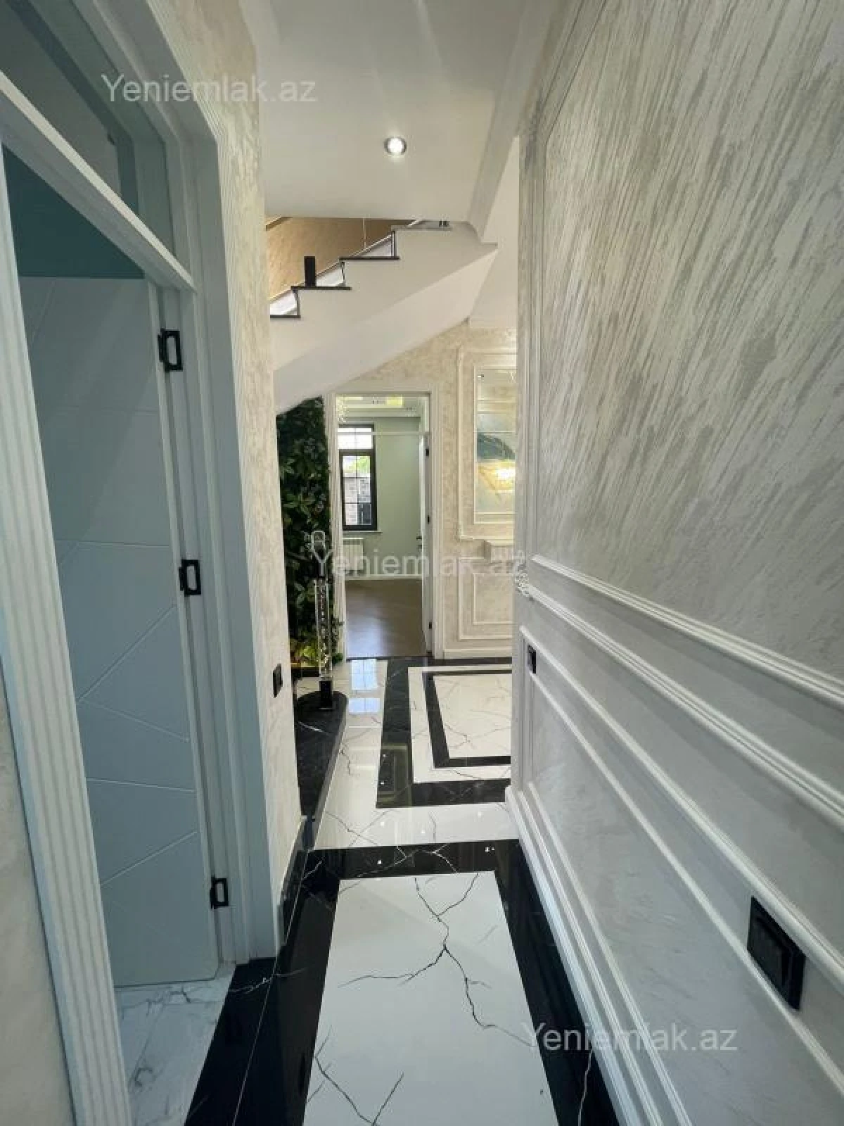 Satılır 6 otaqlı həyət evi 290 m²