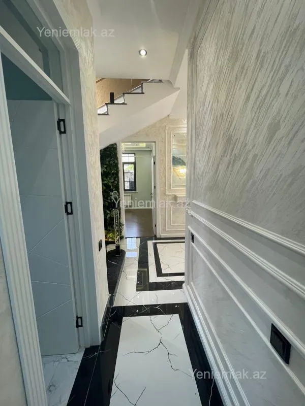 Satılır 6 otaqlı həyət evi 290 m²