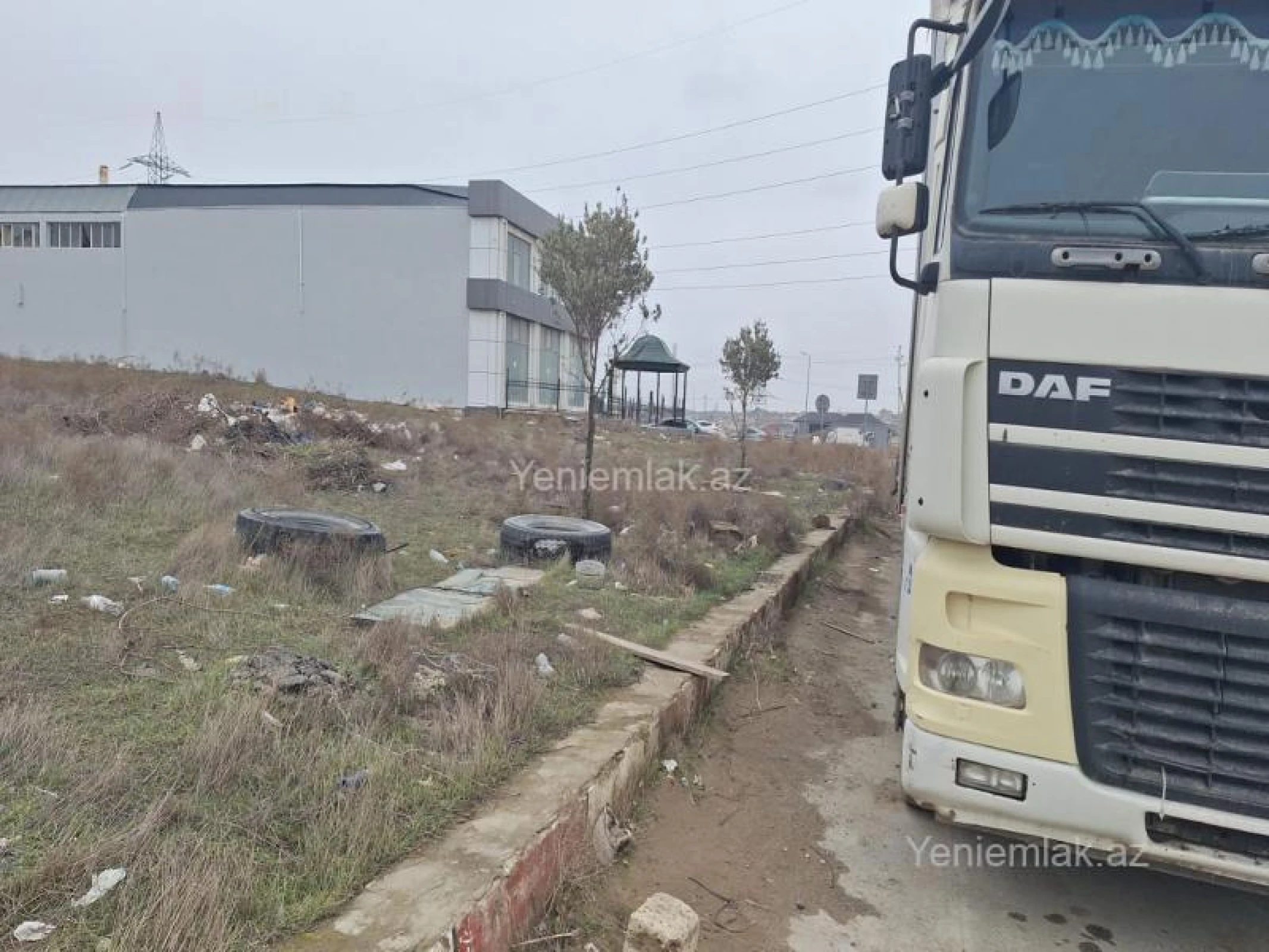 Satılır 7 otaqlı obyekt 3000 m²