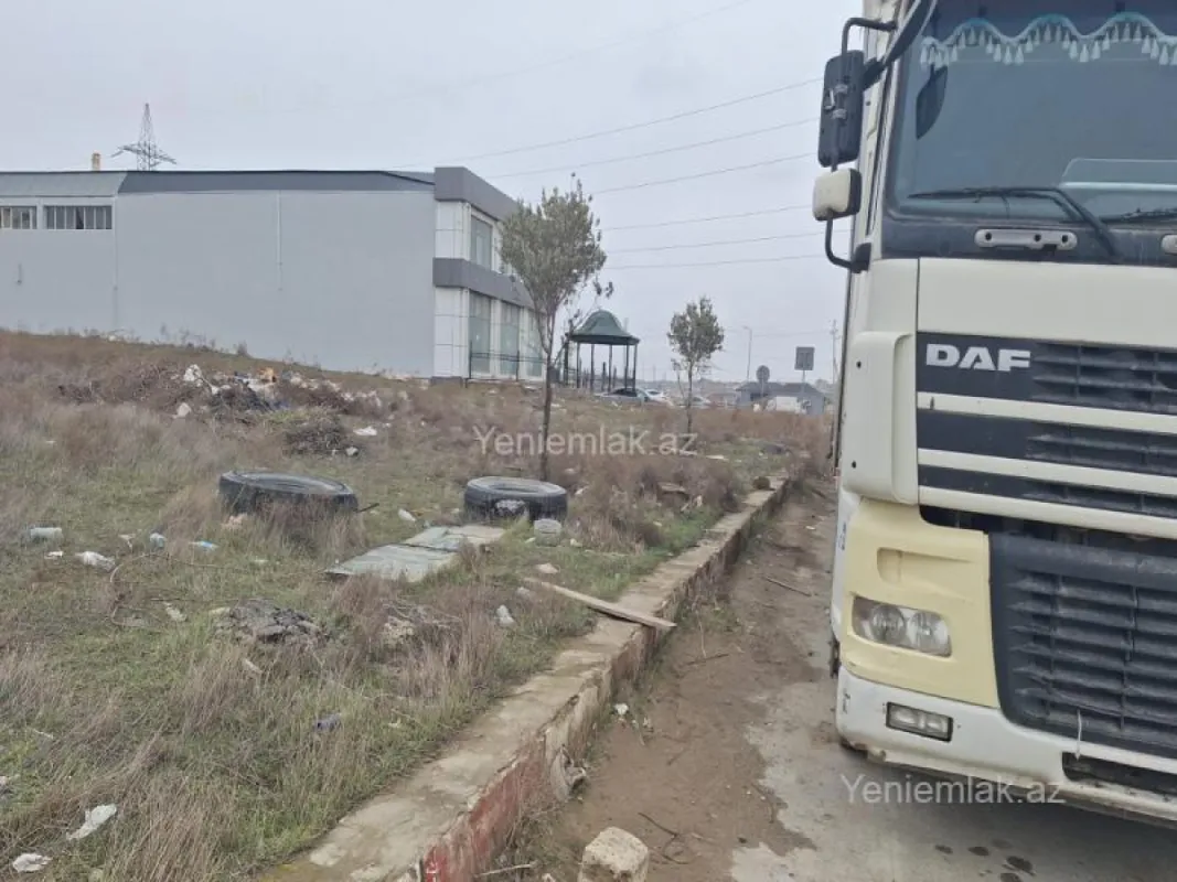 Satılır 7 otaqlı obyekt 3000 m²