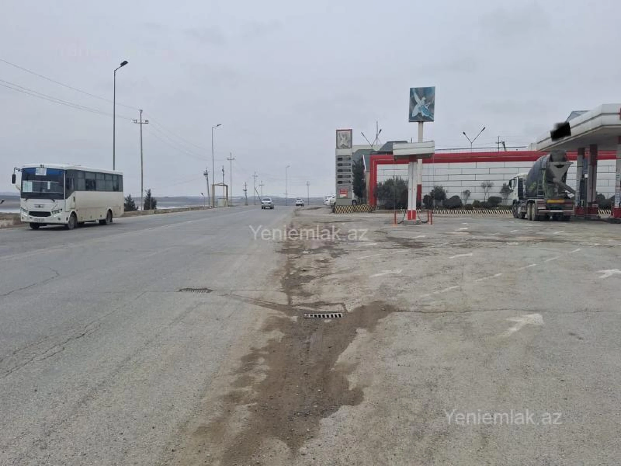 Satılır 7 otaqlı obyekt 3000 m²