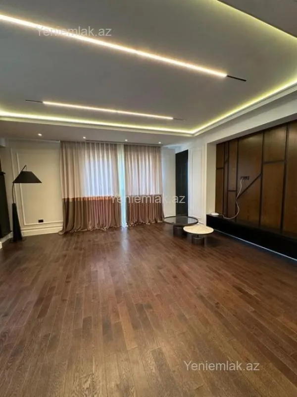 Satılır 4 otaqlı yeni tikili 322 m²
