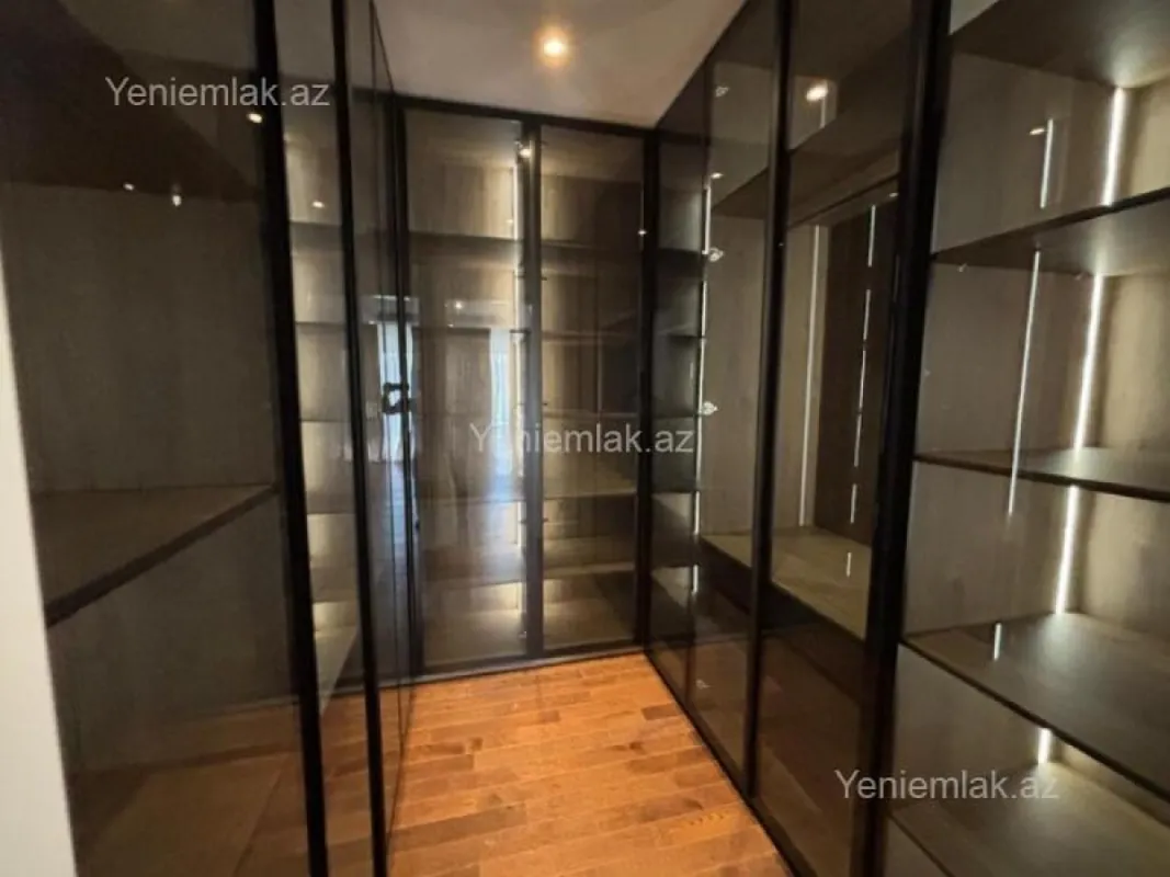 Satılır 4 otaqlı yeni tikili 322 m²
