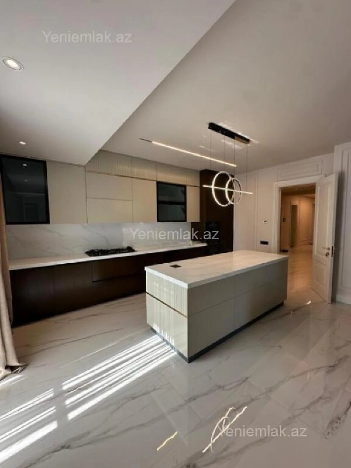 Satılır 4 otaqlı yeni tikili 322 m²