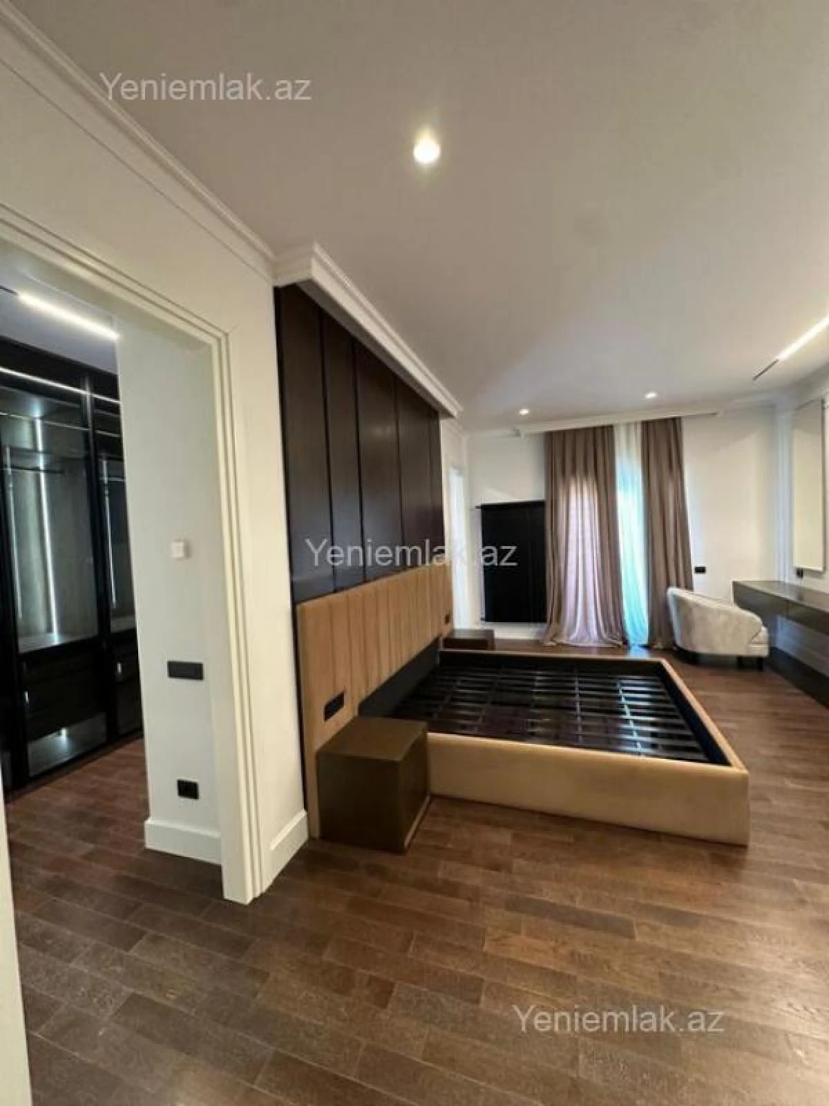 Satılır 4 otaqlı yeni tikili 322 m²