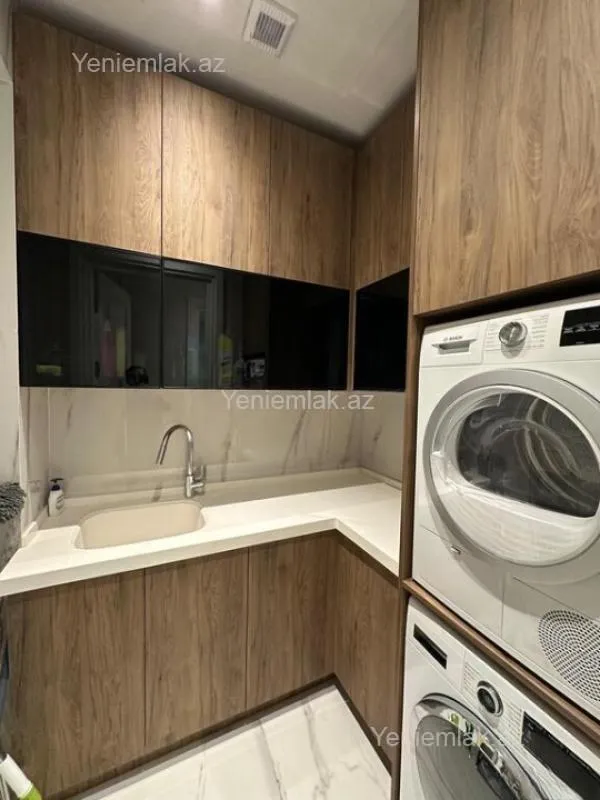 Satılır 4 otaqlı yeni tikili 322 m²