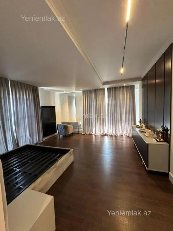 Satılır 4 otaqlı yeni tikili 322 m²
