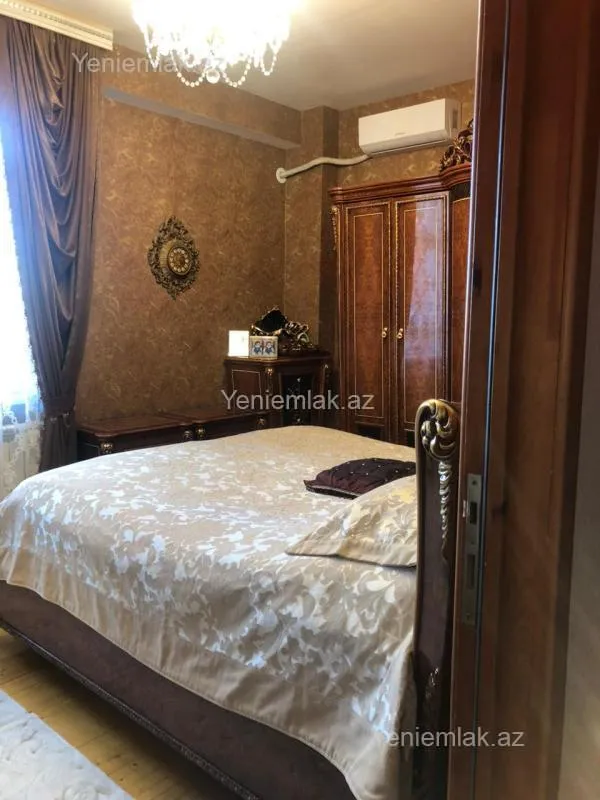 Satılır 3 otaqlı yeni tikili 115 m²