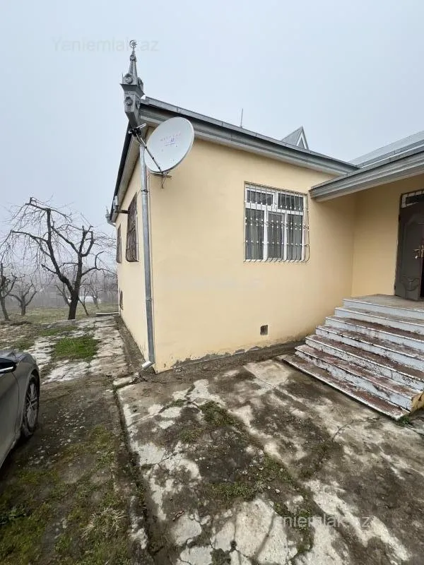 Satılır 3 otaqlı həyət evi 150 m²