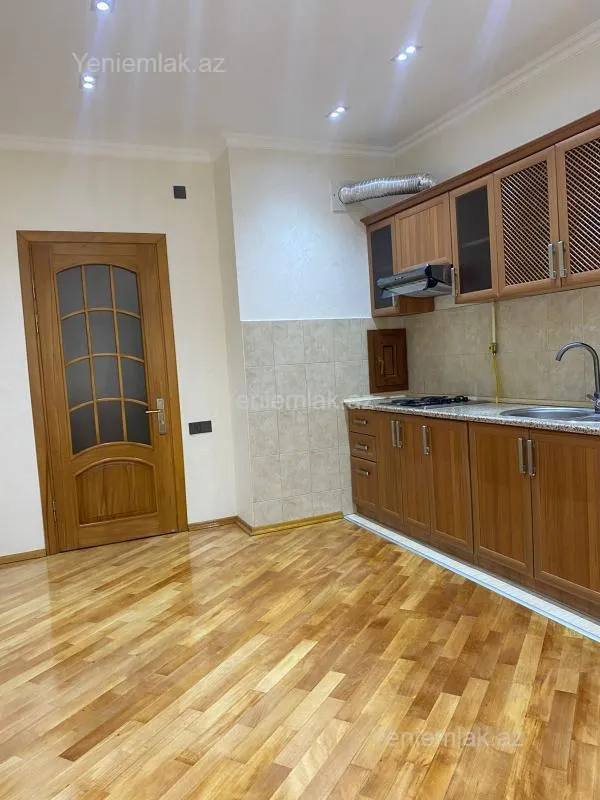 Satılır 3 otaqlı yeni tikili 121 m²