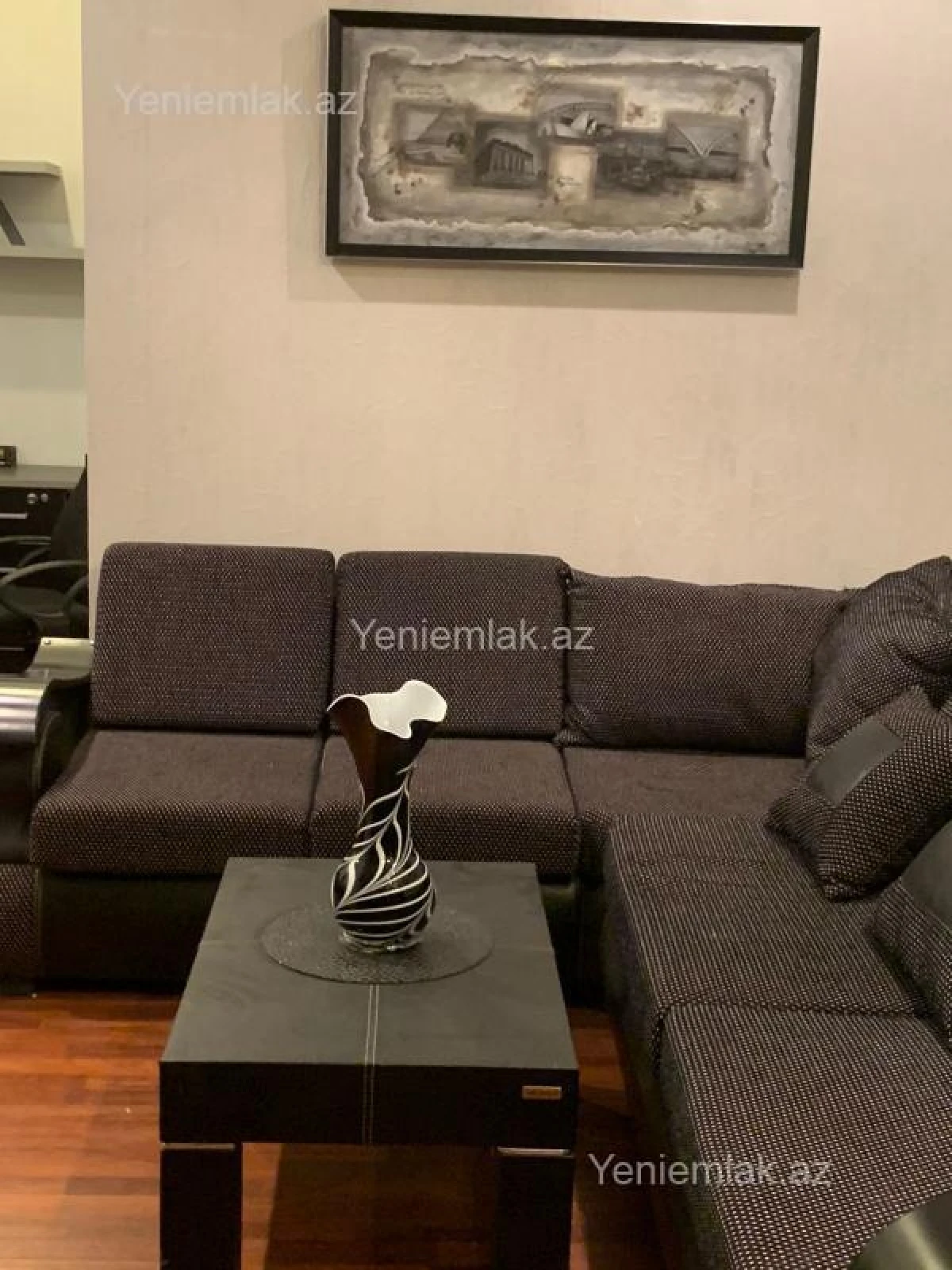 Satılır 3 otaqlı ofis 120 m²